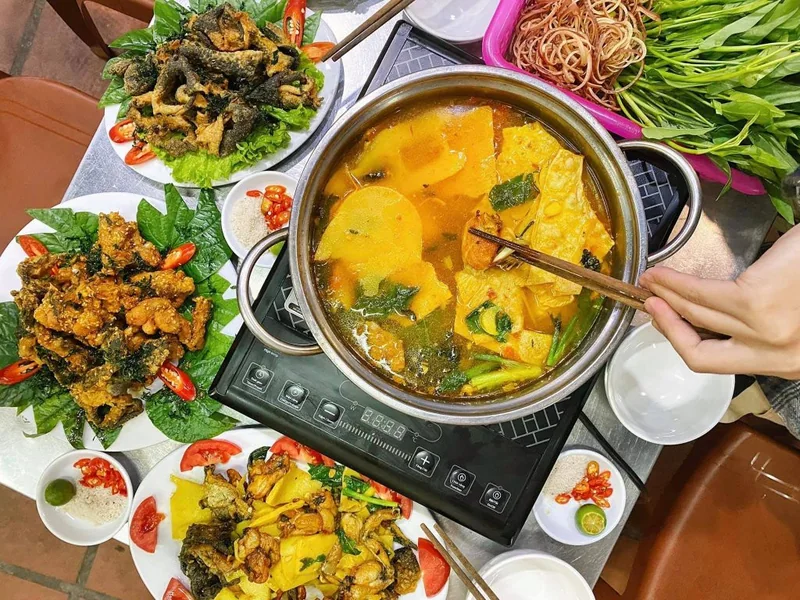 Lẩu ếch Hoàng Phúc