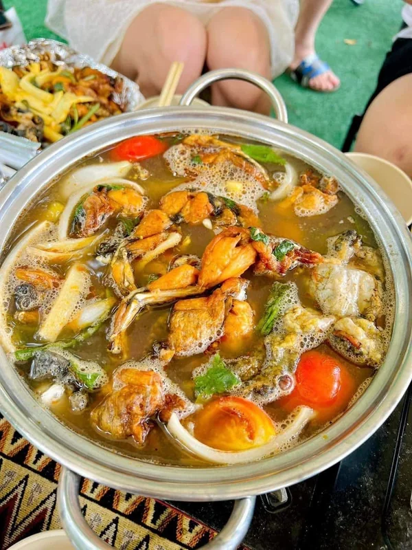 Lẩu ếch Phong Ớ