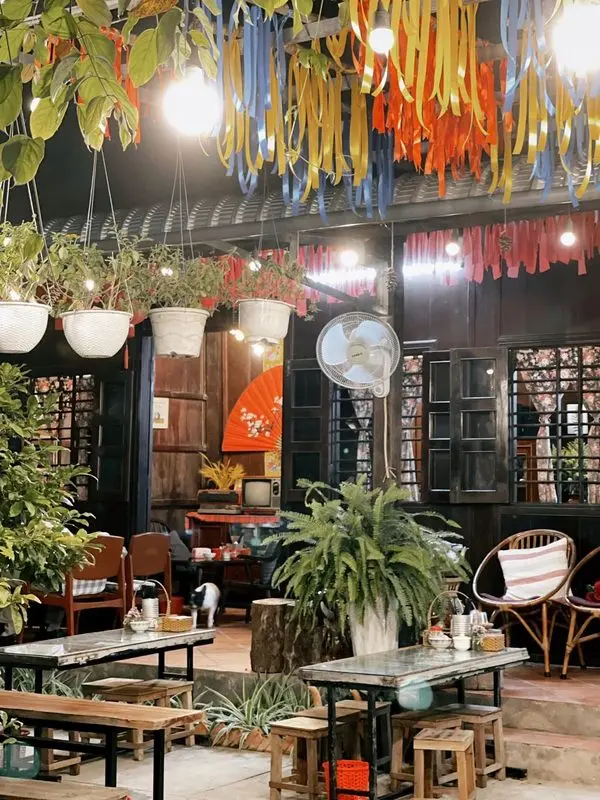 Mì Gà Tiềm Nhà gỗ