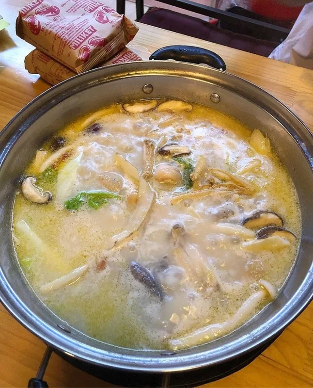 Lẩu sữa Mộc Châu
