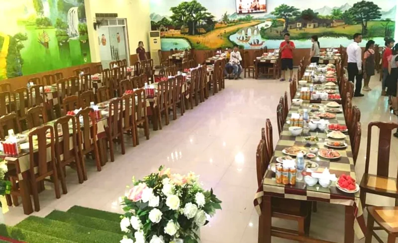 Nhà hàng Hương Núi