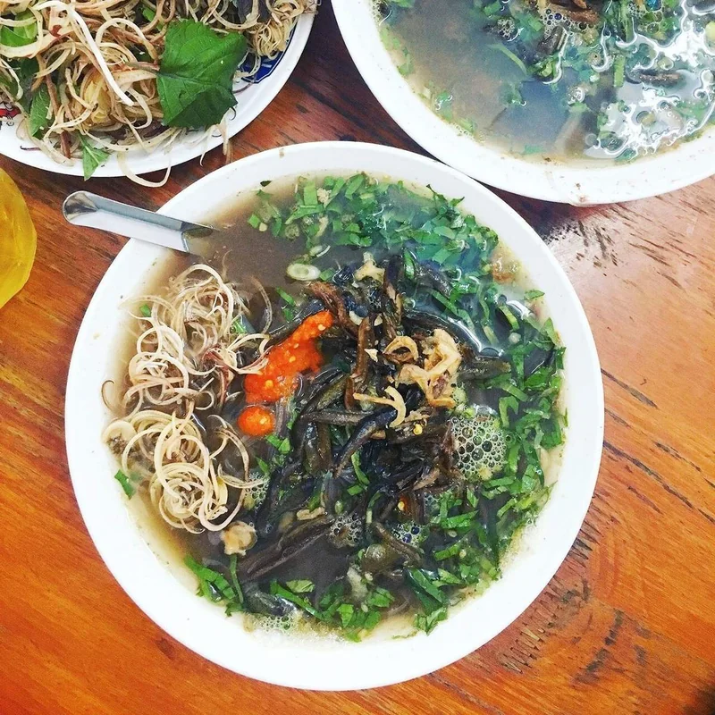 Miến lươn Bà Phấn