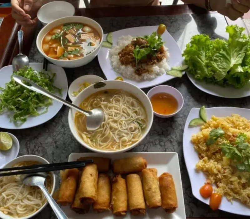 Nhà hàng chay Từ Hạnh