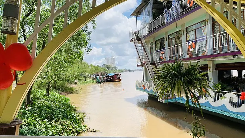 Nhà hàng nổi TTC Bến Tre