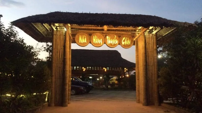 Nhà hàng Thuyền Chài