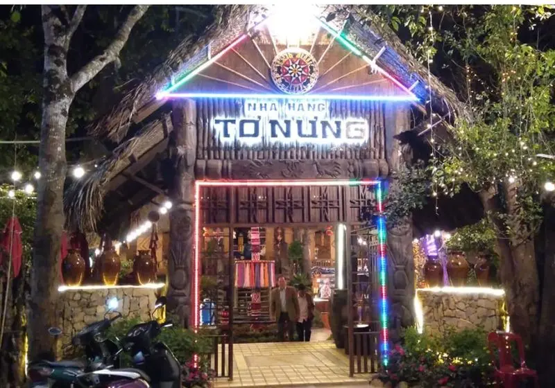 Nhà hàng Tơ Nưng Biển Hồ