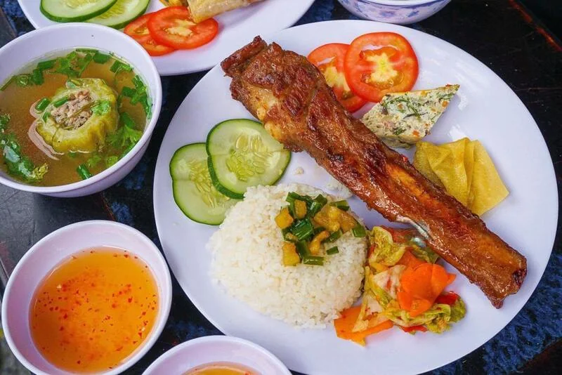 Quán Cơm Tấm Sơn