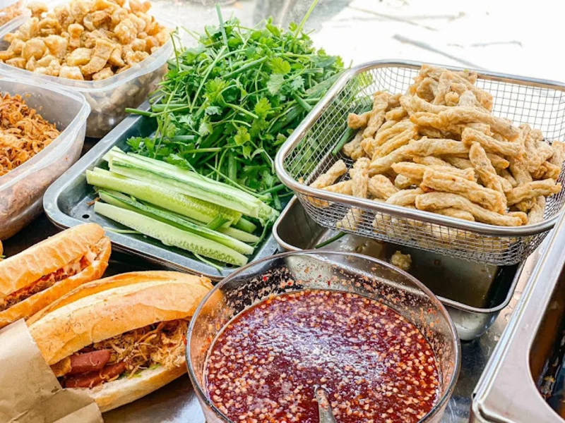 Bánh Mì Chả Cá Sợi TINA