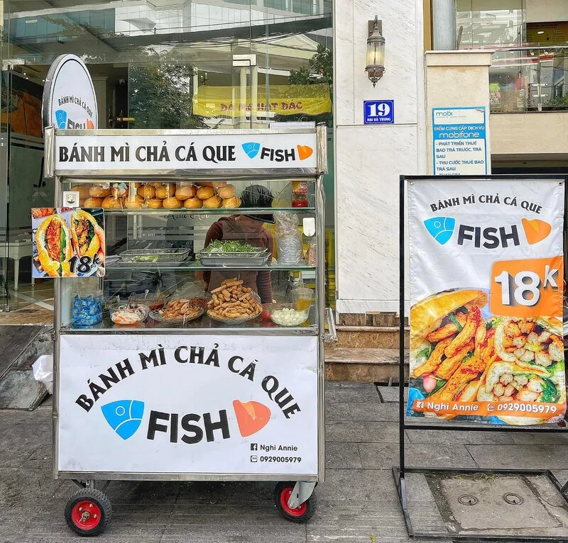Bánh mì chả cá trứng cút Fish