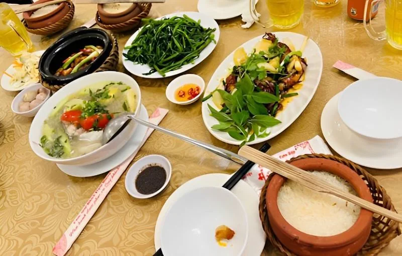 Cơm Niêu Cơm Đập Hương Việt
