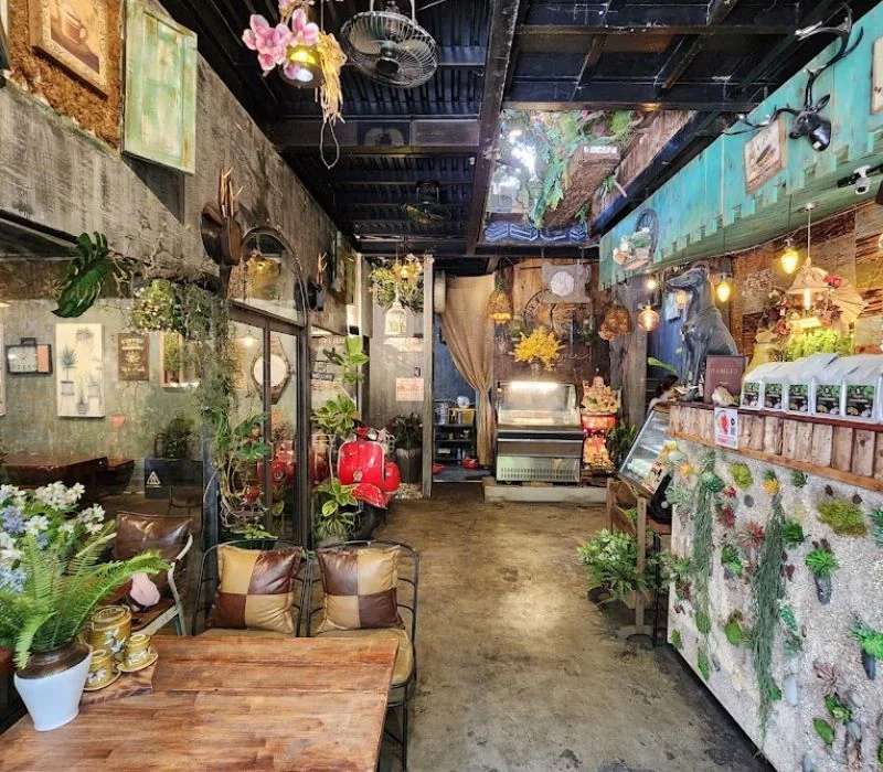 A & C Homestay and Café