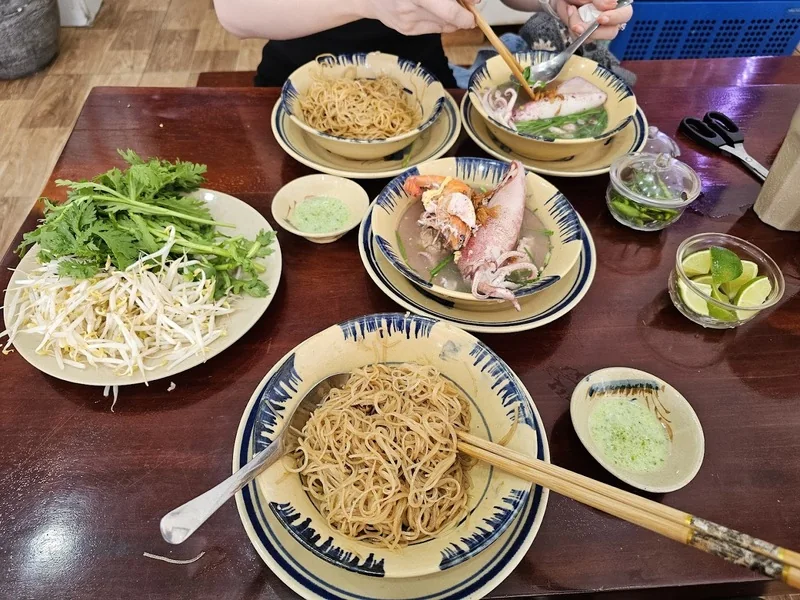 Hủ tiếu 28 Nguyễn Công Trứ