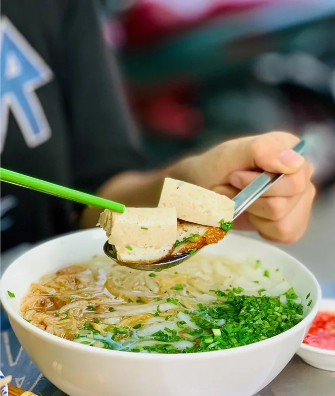 Quán ăn đêm Nha Trang bánh canh cô Hường