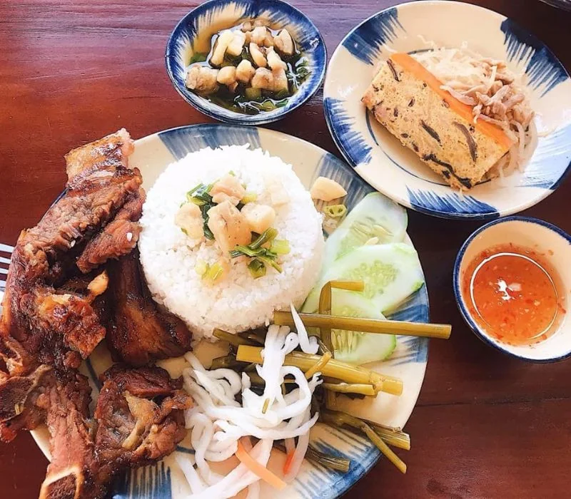 Cơm tấm bình dân Minh Hiền