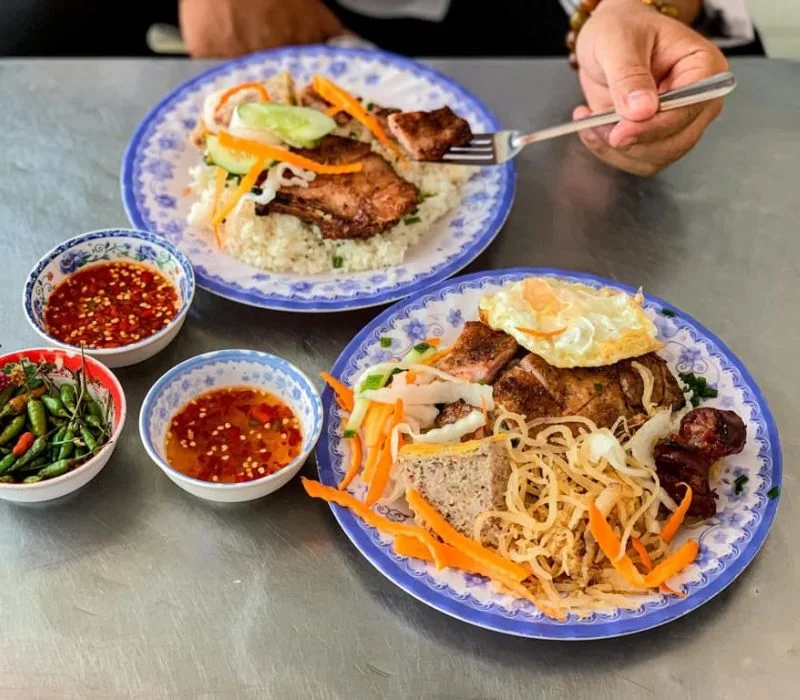 Cơm tấm chú Sơn