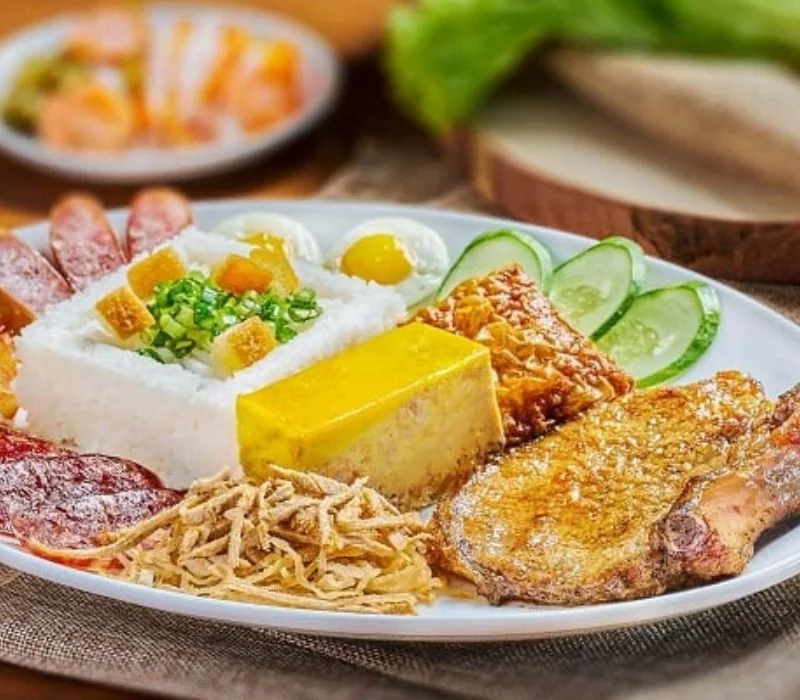 Cơm tấm sườn que Ngô Gia Tự