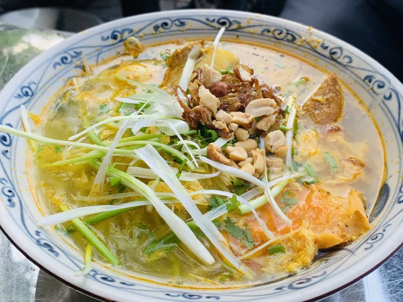 Mì quảng Hội an - Mì Quảng Ghiền