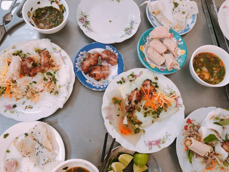 Bánh ướt nóng Cô Hạnh Nha Trang