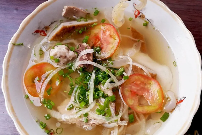 Bún Cá Sứa Và Chả Cá