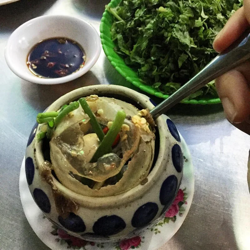 Mắt cá ngừ hầm tiêu xanh