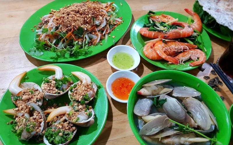 Quán ốc Xuân Anh