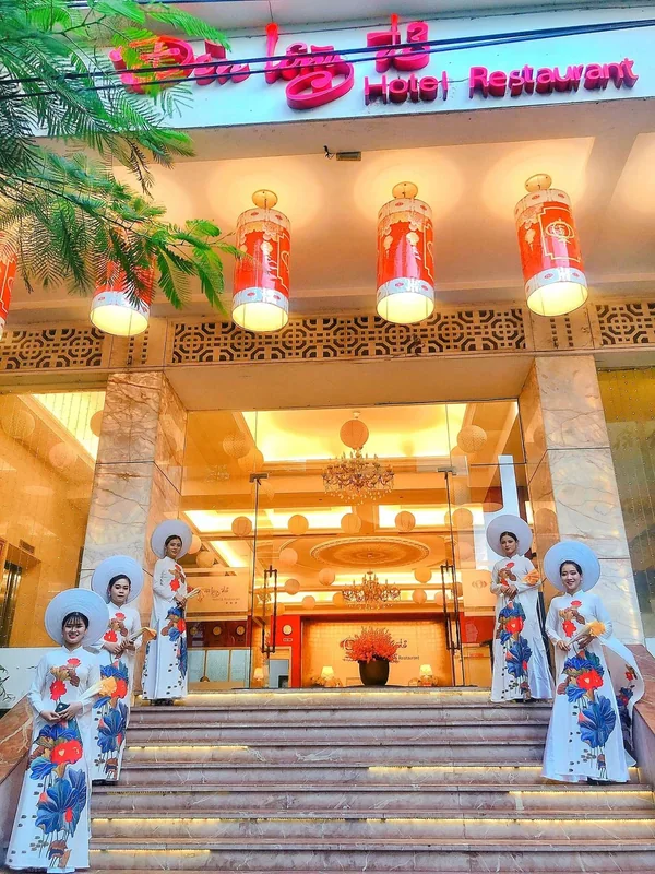 Nhà hàng Đèn Lồng Đỏ Nha Trang