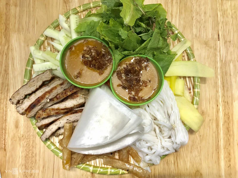 Quán nem nướng Nha Trang Cuốn Sẵn