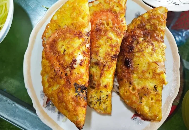 Bánh căn, bánh xèo Bảy