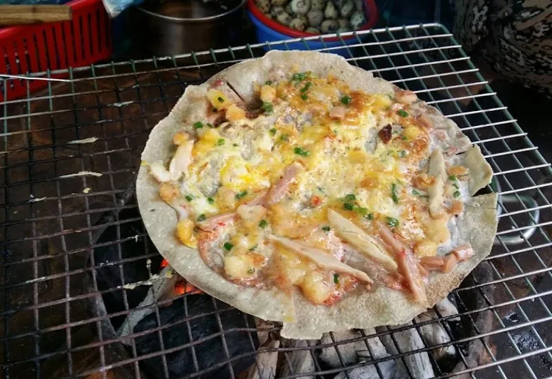 Bánh tráng nướng Má Giàu