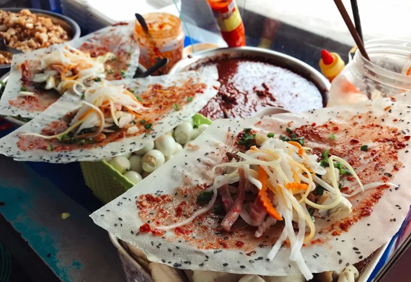 Bánh tráng nướng mắm ruốc Trần Hưng Đạo