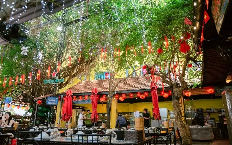 Quán hải sản Thời Cổ