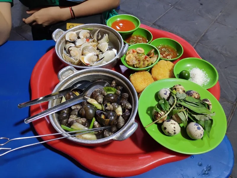 Quán Ốc Nhỏ Hoàng Đạo Thành