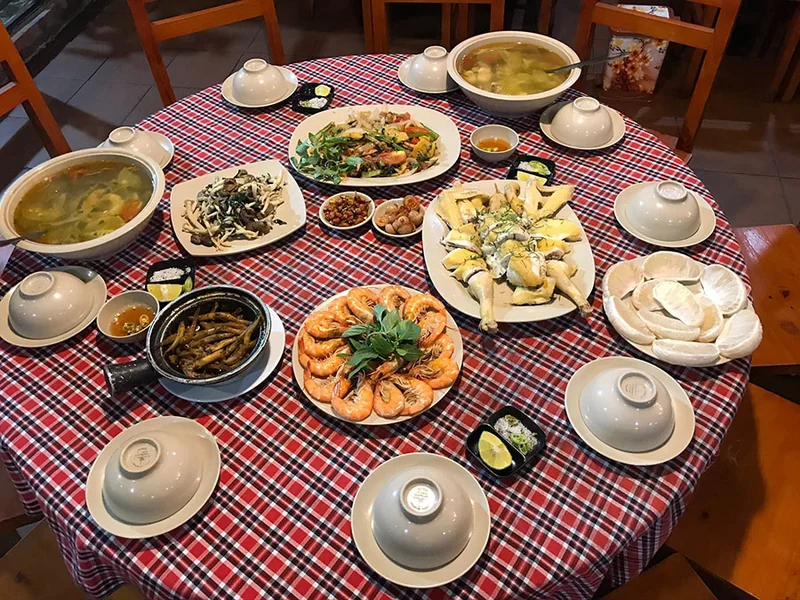 Nhà hàng Gà Đồi