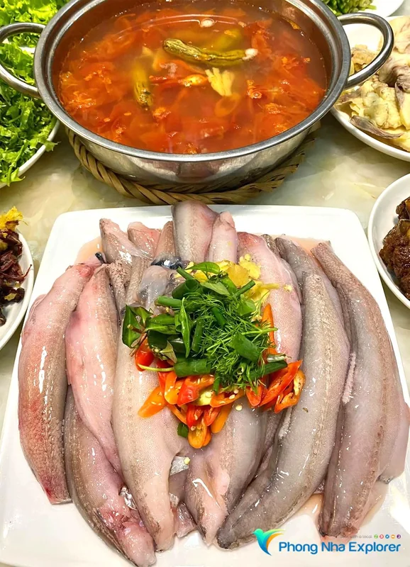 Quán lẩu cá khoai Minh Hà