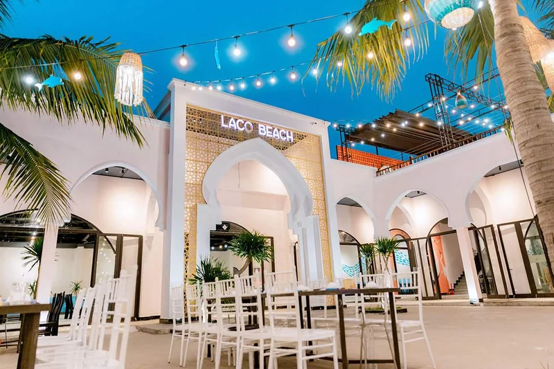 Nhà hàng Lá Cọ Flamingo Beach Quảng Bình