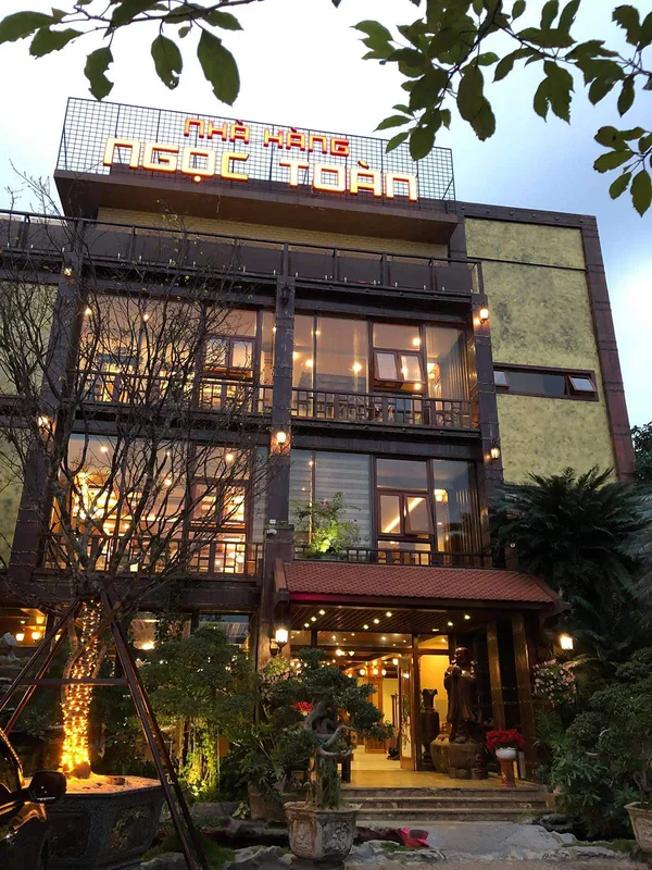 Nhà hàng Ngọc Toàn Quảng Bình