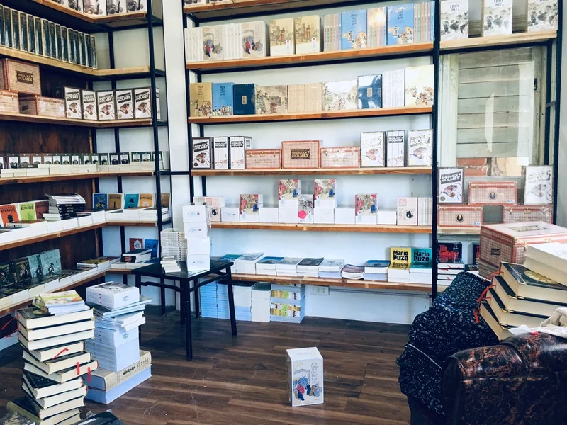 Kiwi Café Bookstore Quảng Bình