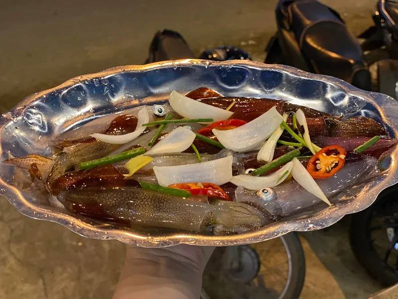 Mực nhảy Quảng Bình chiên mắm