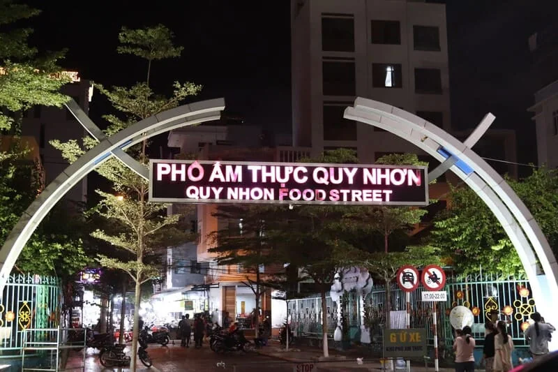 Hải sản tươi sống tại Phố ẩm thực Quy Nhơn