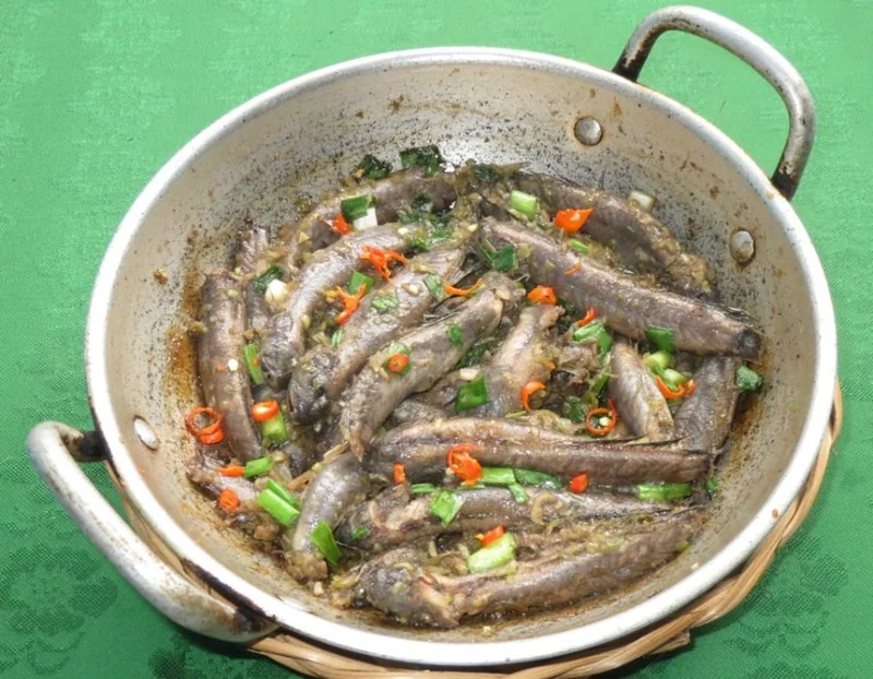 Canh chua cá ngát