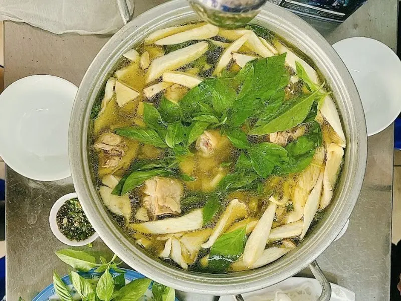 Lẩu gà lá é Tao Ngộ đường 3/4