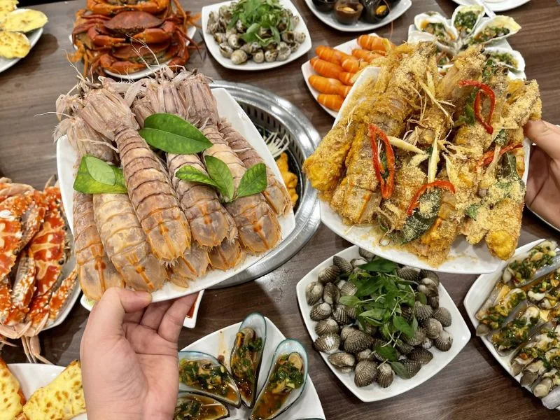Nhà Hàng Buffet Làng Chài Hải Tiến Xưa