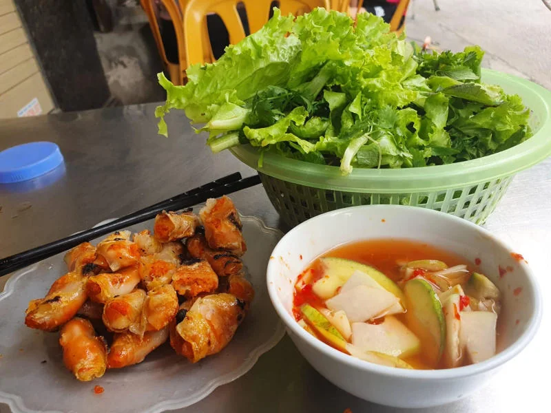 Chả tôm phố Đào Duy Từ