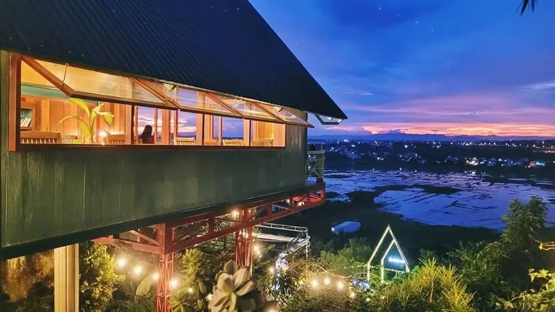 Tiệm cà phê La La Land