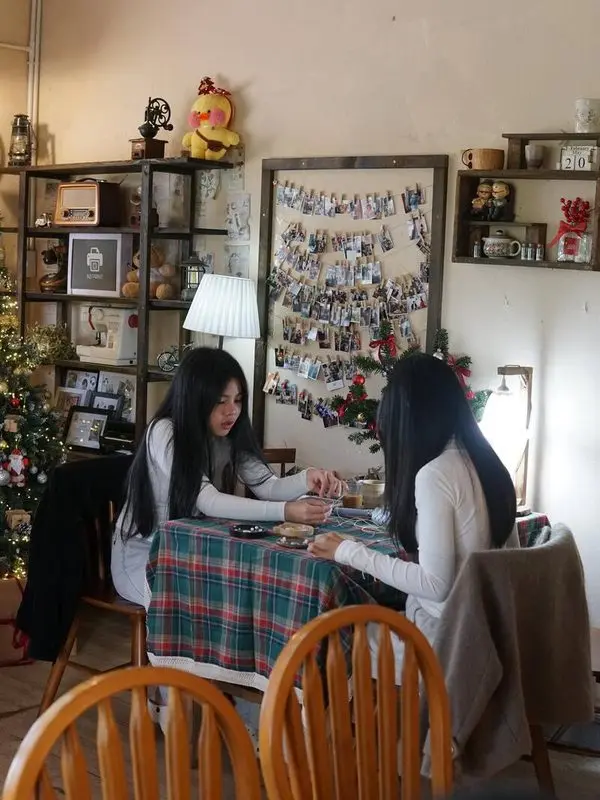 Tiệm Cà phê Ngã Ba Đường