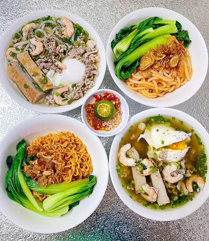 Mì trộn tóp mỡ mẹ Bo