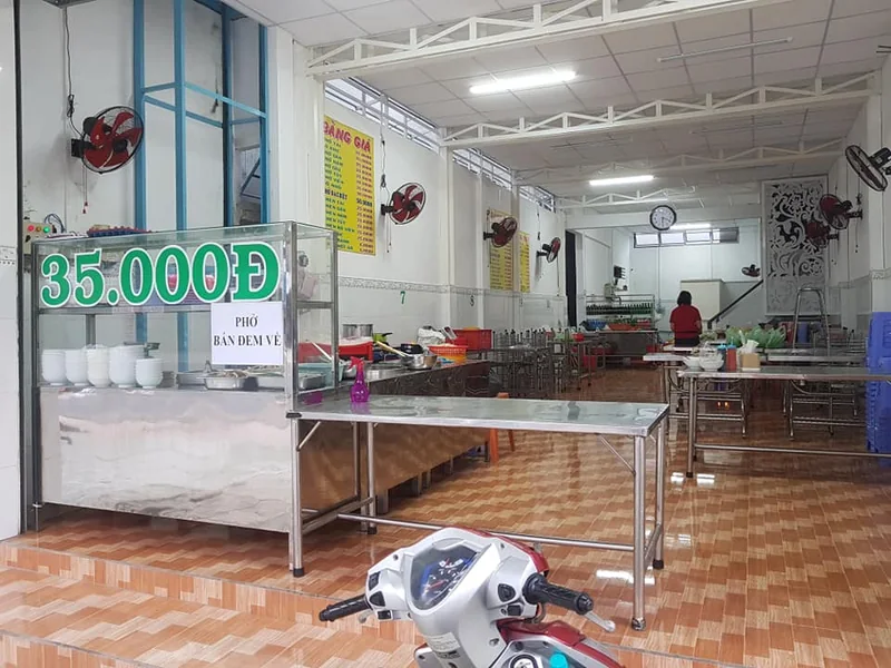 Quán hủ tiếu Tuyết Ngân