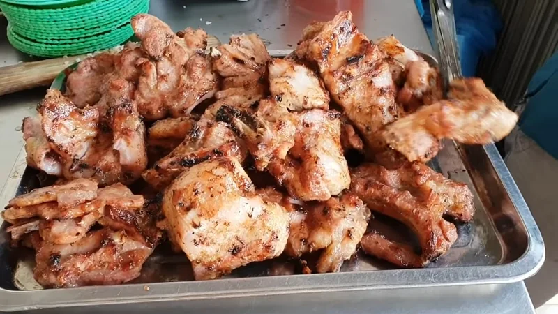 Quán cơm tấm Cầu Đôi