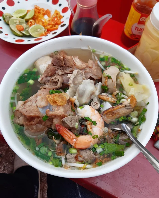 Quán hủ tiếu Hạnh