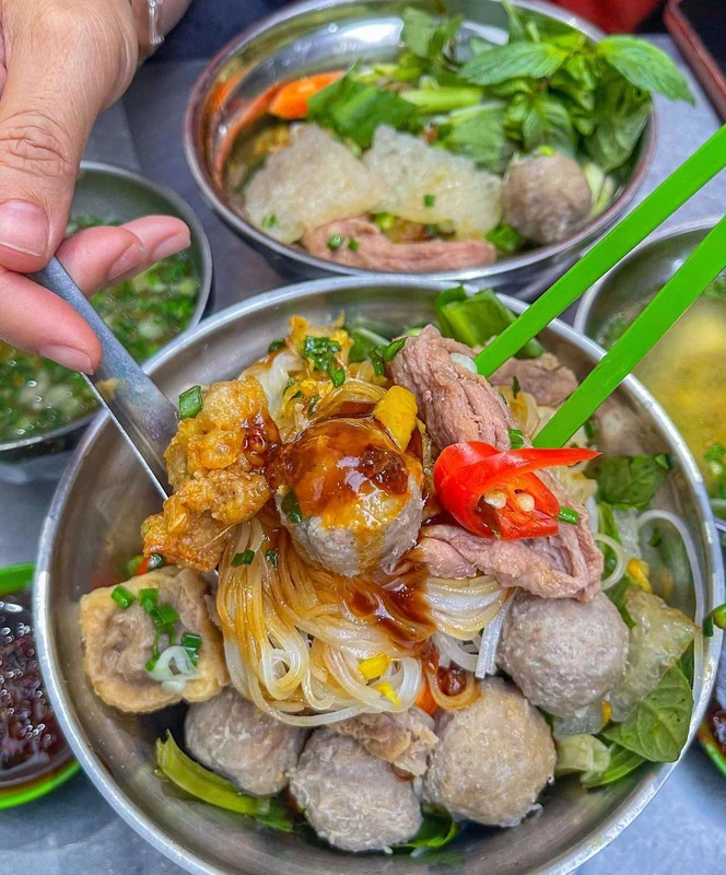 Hủ tiếu bò viên A Mẹt